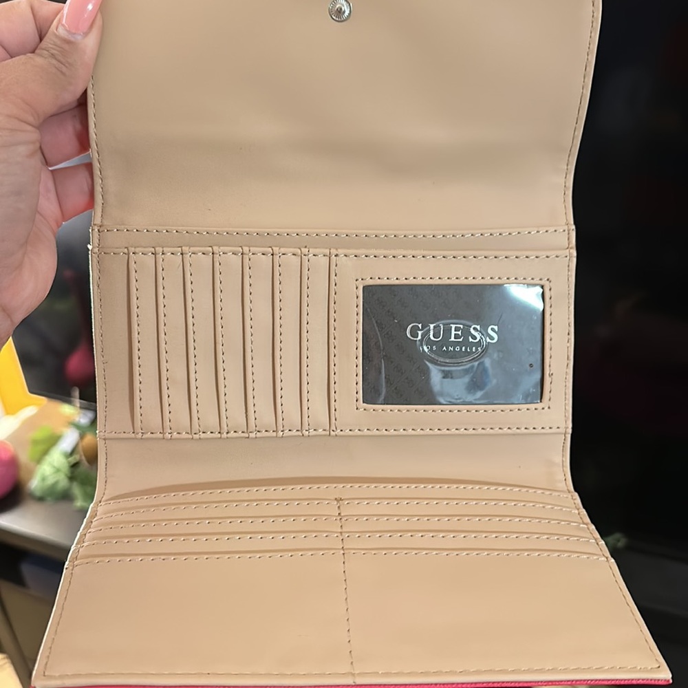 Guess wallet - Picture 3 of 3
